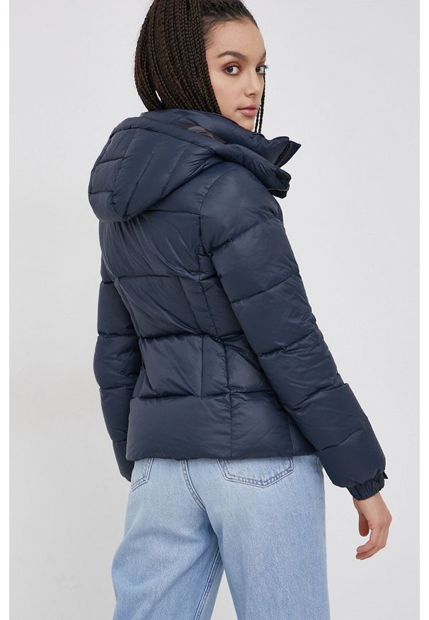 Superdry Kurtka puchowa kolor granatowy zimowa. Kolor: niebieski. Materiał: puch. Sezon: zima