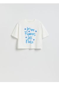 Reserved - Bawełniany t-shirt z aplikacją - biały. Kolor: biały. Materiał: bawełna. Wzór: aplikacja #1