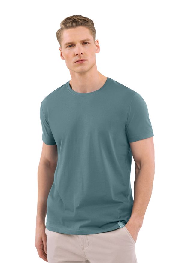 Volcano - Bawełniana koszulka T-BASIC. Kolekcja: plus size. Kolor: niebieski. Materiał: bawełna. Długość rękawa: krótki rękaw. Długość: krótkie. Styl: klasyczny