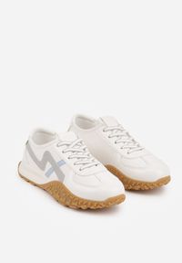 Renee - Białe Sneakersy z Futurystyczną Tłoczoną Podeszwą i Geometrycznym Wzorem Emalorine. Okazja: na spacer. Kolor: biały. Materiał: jeans. Wzór: geometria. Sport: turystyka piesza #5