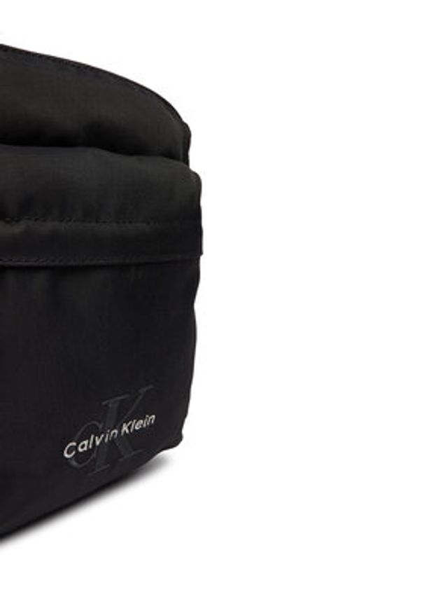 Calvin Klein Saszetka Bold Reporter LV04D3421G Czarny. Kolor: czarny. Materiał: materiał