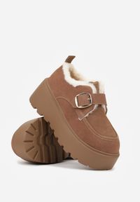 Renee - Brązowe Śniegowce na Platformie z Paskiem ze Sprzączką i Futrem Unweda. Nosek buta: okrągły. Zapięcie: pasek. Kolor: brązowy. Materiał: futro. Sezon: zima. Obcas: na platformie. Wysokość obcasa: średni #3