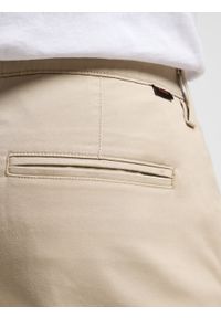 Lee - LEE MĘSKIE SPODNIE MATERIAŁOWE LEE SLIM CHINO STONE 112342927. Materiał: materiał #5