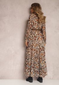 Renee - Brązowo-Beżowa Sukienka Hellanassa. Kolor: beżowy. Długość rękawa: długi rękaw. Wzór: motyw zwierzęcy, aplikacja, nadruk. Typ sukienki: kopertowe. Styl: elegancki. Długość: maxi #3