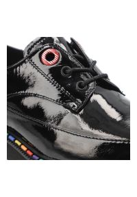 Czarne Półbuty Artiker Eleganckie Lakierowane Obuwie Damskie. Okazja: na co dzień. Kolor: czarny. Materiał: lakier. Wzór: kolorowy. Styl: elegancki #3