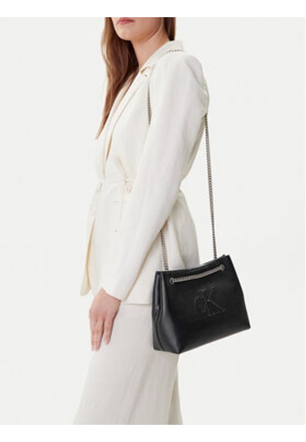 Calvin Klein Jeans Torebka Sculpted Chain Shoulder Bag LV04K3163G Czarny. Kolor: czarny. Materiał: skórzane