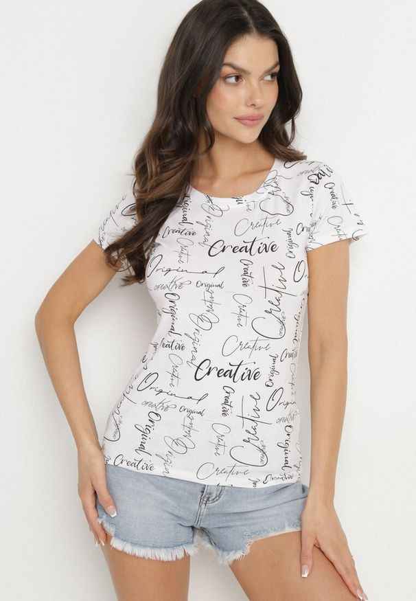 Born2be - Biały T-shirt z Bawełny Zdobiony Nadrukiem z Napisami Mirindela. Okazja: na co dzień. Kolor: biały. Materiał: bawełna. Wzór: aplikacja, napisy, nadruk. Styl: klasyczny, elegancki, casual
