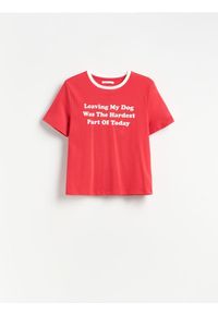 Reserved - Bawełniany t-shirt z nadrukiem - czerwony. Kolor: czerwony. Materiał: bawełna. Wzór: nadruk #1