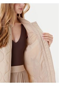 JOOP! Kurtka zimowa Carla 10018874 30047609 Beżowy Regular Fit. Kolor: beżowy. Materiał: syntetyk. Sezon: zima #4