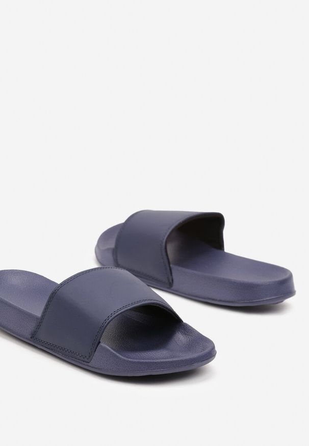 Born2be - Granatowe Klapki z Lekkiej Pianki na Płaskiej Podeszwie Vikova. Kolor: niebieski. Wzór: gładki. Sezon: lato. Obcas: na płaskiej podeszwie