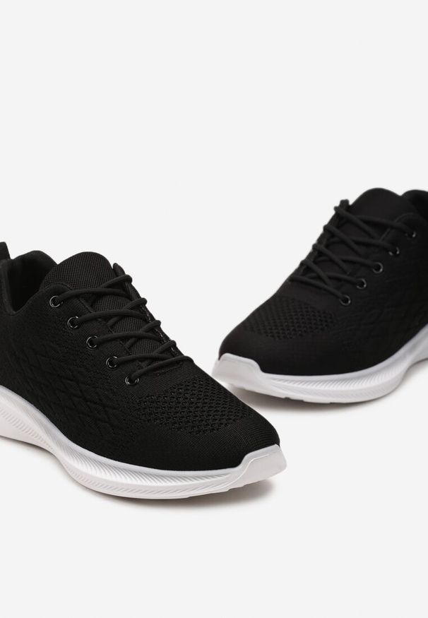 Born2be - Czarne Lekkie Buty Sportowe ze Sznurowaną Przewiewną Cholewką Semaneva. Kolor: czarny. Szerokość cholewki: normalna. Sezon: lato, wiosna