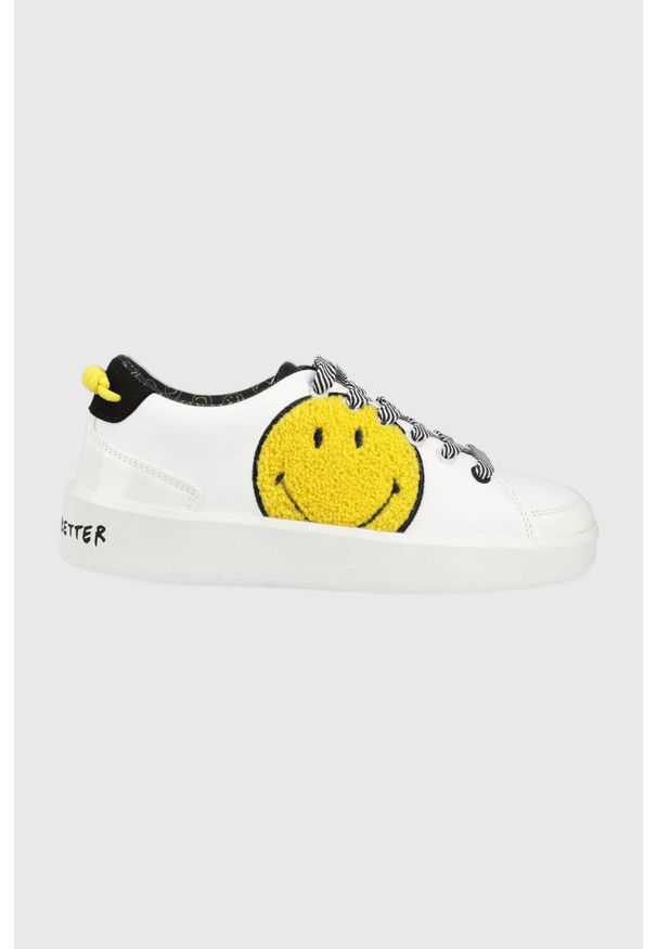 Desigual buty kolor biały. Nosek buta: okrągły. Zapięcie: sznurówki. Kolor: biały. Materiał: guma, włókno, materiał