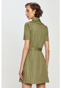 Guess - Sukienka. Kolor: zielony. Długość rękawa: krótki rękaw. Typ sukienki: rozkloszowane #5