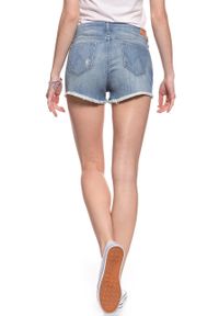 Wrangler - DAMSKIE SPODENKI WRANGLER BOYFRIEND SHORT SUNFADED W29AC293G. Materiał: jeans. Wzór: aplikacja. Styl: retro, vintage