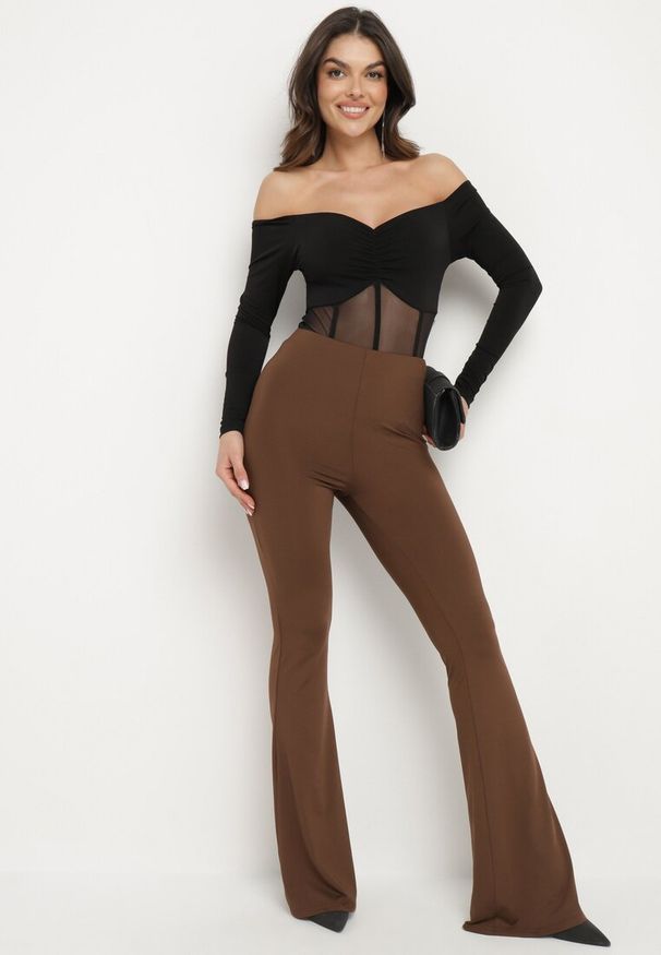 Born2be - Brązowe Spodnie Dzwony Efrariel. Okazja: na spacer. Kolor: brązowy. Materiał: materiał, wiskoza. Wzór: ze splotem. Styl: elegancki