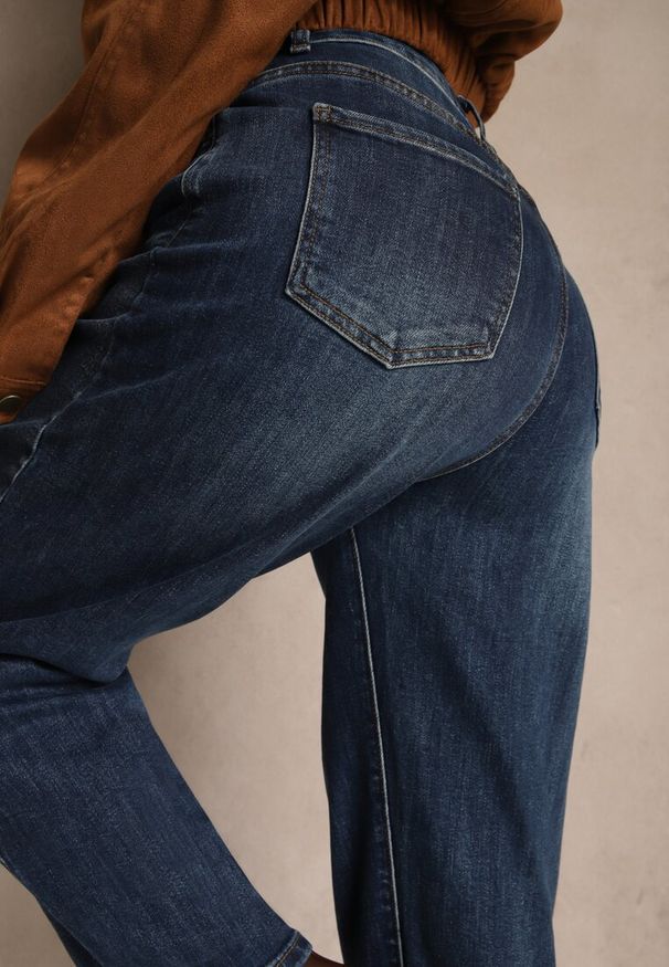 Renee - Niebieskie Jeansy Mom Fit High Waist z Dodatkiem Wiskozy Ativite. Stan: podwyższony. Kolor: niebieski