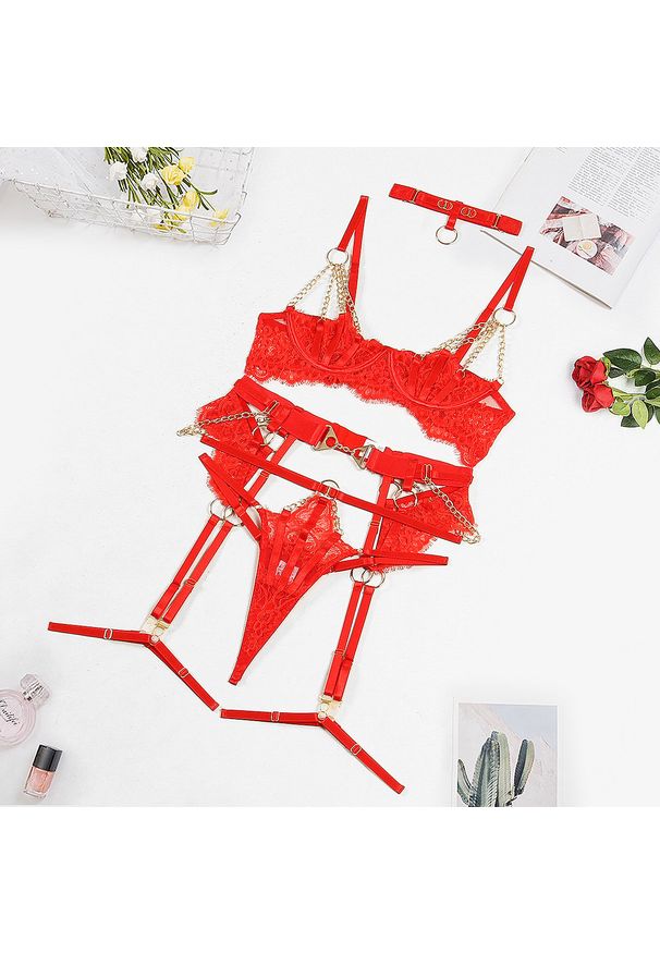 Intica - Komplet bielizny koronkowej z półmiseczkami na romantyczne wieczory Aikaterini. Kolor: czerwony. Materiał: koronka. Wzór: aplikacja, koronka