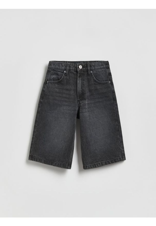 Reserved - Jeansowe szorty - czarny. Kolor: czarny. Materiał: jeans