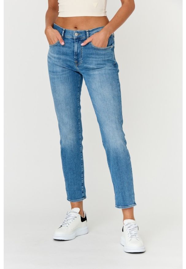 7 FOR ALL MANKIND Błękitne jeansy damskie RELAXED SKINNY. Kolor: niebieski