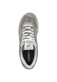 Buty do chodzenia damskie New Balance 574. Kolor: szary. Materiał: zamsz, materiał, syntetyk. Szerokość cholewki: normalna. Model: New Balance 574. Sport: turystyka piesza
