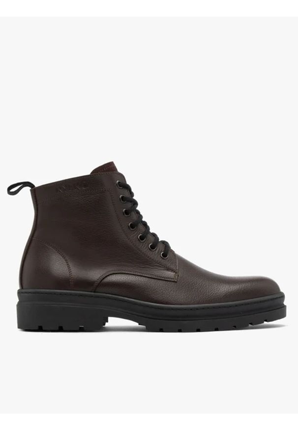 Ryłko - Ciemnobrązowe trzewiki męskie z logotypem na cholewce. Kolor: brązowy. Materiał: skóra. Szerokość cholewki: normalna. Styl: street