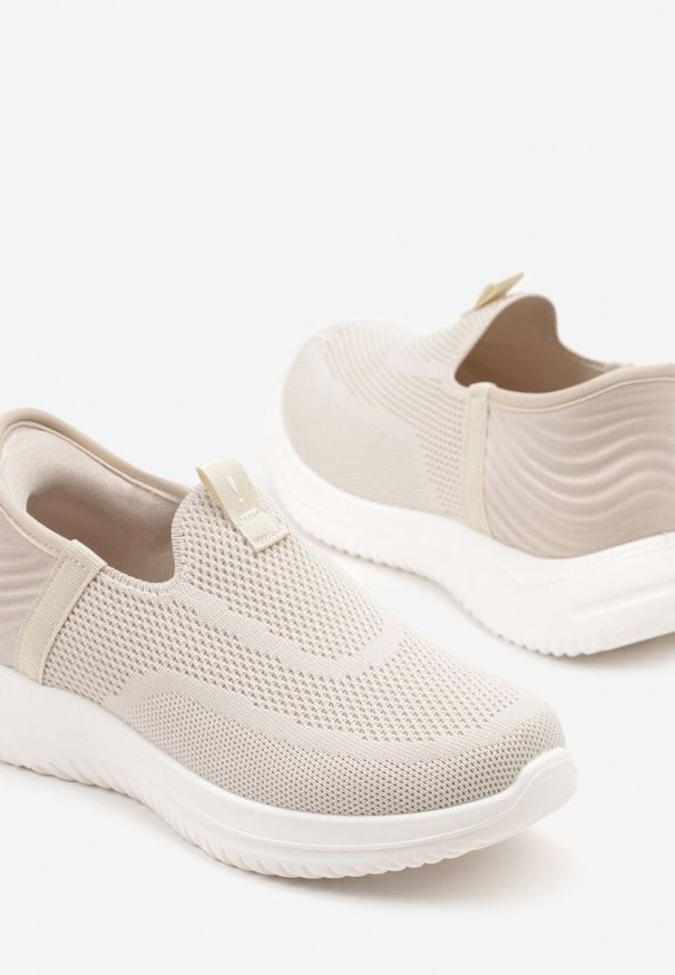 Born2be - Beżowe Buty Sportowe Sneakersy z Miękką Cholewką pod Kostkę Weamara. Okazja: na co dzień. Kolor: beżowy. Materiał: jeans. Szerokość cholewki: normalna. Sezon: wiosna