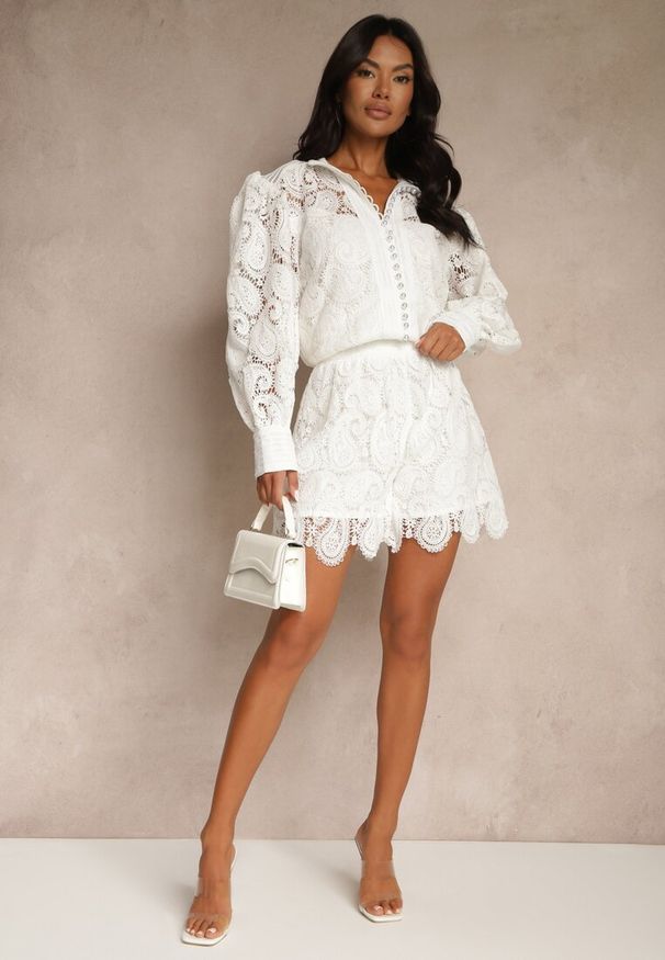 Renee - Biały Ażurowy Komplet z Bawełną Szorty i Koszula Zerolina. Kolor: biały. Materiał: bawełna. Wzór: ażurowy