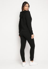Born2be - Czarny Komplet Dresowy z Zasuwaną Bluzą i Joggerami Bregida. Kolor: czarny. Materiał: dresówka #7