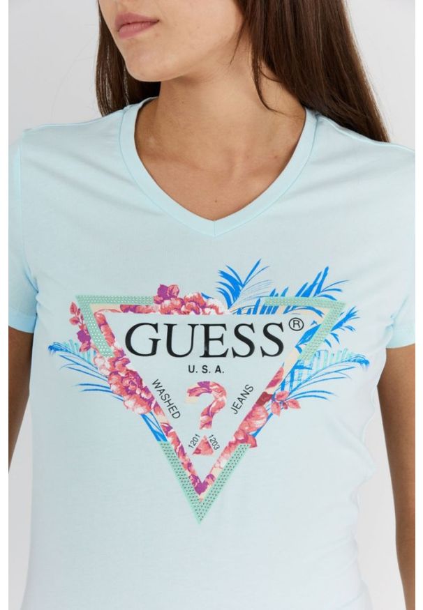 Guess - GUESS Błękitny t-shirt damski z logo z liśćmi i cyrkoniami, Rozmiar L. Typ kołnierza: dekolt w serek. Kolor: niebieski. Materiał: bawełna. Wzór: kwiaty