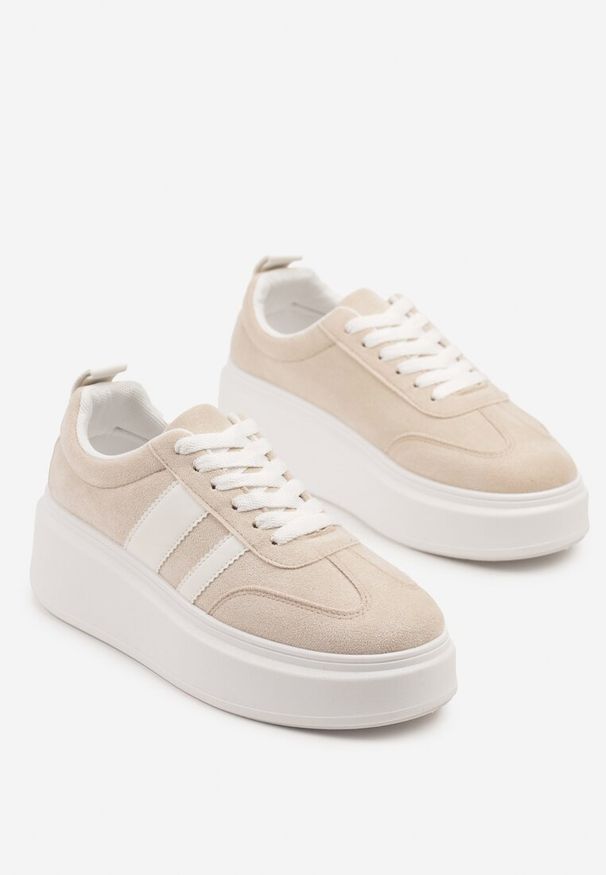 Renee - Beżowe Sneakersy Typu Kultowe Tenisówki na Platformie Redoreve. Kolor: beżowy. Materiał: jeans, skóra. Obcas: na platformie