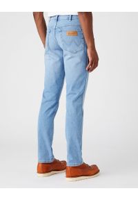 Wrangler - WRANGLER TEXAS SLIM MĘSKE SPODNIE JEANSOWE BLUE CHAMP W12SYI29K. Okazja: na spotkanie biznesowe. Styl: elegancki, biznesowy