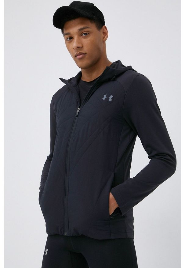 Under Armour bluza treningowa Sprint Hybrid męska kolor czarny z kapturem gładka. Typ kołnierza: kaptur. Kolor: czarny. Materiał: materiał, syntetyk. Długość rękawa: raglanowy rękaw. Wzór: gładki