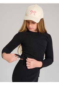 Sinsay - Bluzka z grubej prążkowanej dzianiny - czarny. Kolor: czarny. Materiał: dzianina, prążkowany #1