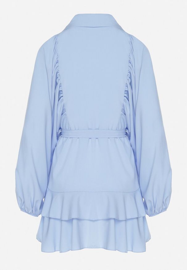 Born2be - Jasnoniebieska Sukienka Ozdobiona Paskiem i Falbanami Divilena. Okazja: na co dzień. Kolor: niebieski. Materiał: jeans. Wzór: aplikacja. Styl: casual, elegancki