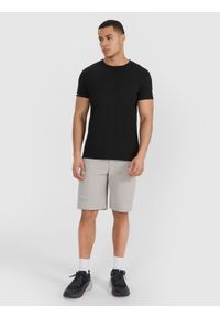 4f - 4F T-shirt regular gładki męski - czarny S. Okazja: na co dzień. Kolor: czarny. Materiał: jersey, bawełna, dzianina. Długość rękawa: krótki rękaw. Długość: krótkie. Wzór: gładki. Styl: sportowy, klasyczny, casual #2