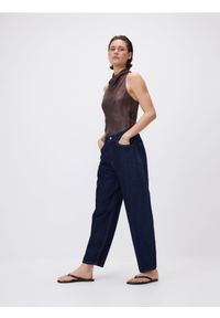 Reserved - Top halter - ciemnobrązowy. Typ kołnierza: dekolt halter. Kolor: brązowy. Materiał: wiskoza, tkanina