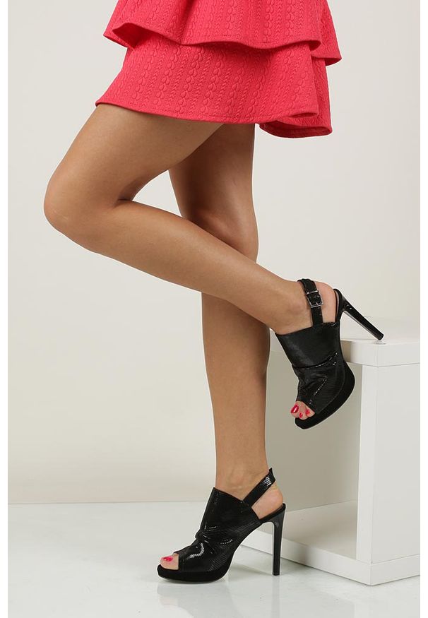 Nessi - Sandały nessi 79606. Materiał: skóra. Sezon: lato. Styl: elegancki, klasyczny