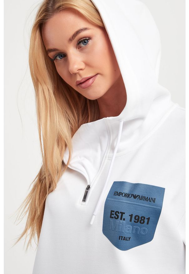 Emporio Armani - Bluza EMPORIO ARMANI. Typ kołnierza: kołnierzyk stójkowy, kaptur