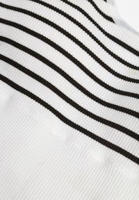 Born2be - Biało-Czarny Tank Top w Paski z Prążkowanej Tkaniny Sesillia. Okazja: na co dzień. Kolor: biały. Materiał: tkanina, prążkowany. Wzór: paski. Styl: elegancki, klasyczny, casual #3