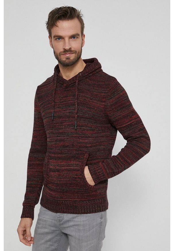 medicine - Medicine - Sweter bawełniany Essential. Okazja: na co dzień. Typ kołnierza: kaptur. Kolor: czerwony. Materiał: bawełna. Długość rękawa: długi rękaw. Długość: długie. Wzór: ze splotem. Styl: casual