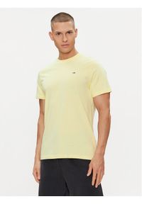 Tommy Jeans T-Shirt Classic DM0DM09598 Żółty Regular Fit. Kolor: żółty. Materiał: bawełna