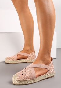 Renee - Różowe Espadryle Ozdobione Haftem i Plecionką z Juty Efloria. Kolor: różowy. Materiał: jeans. Wzór: haft, aplikacja. Sezon: lato. Styl: boho, elegancki