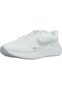 Tenisówki Nike Model Downshifter 12 C/o Kolor Biały. Kolor: biały, wielokolorowy, beżowy. Materiał: materiał, syntetyk. Model: Nike Downshifter