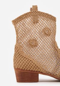 Born2be - Ciemnobeżowe Ażurowe Botki w Stylu Kowbojek na Stożku ze Skórzaną Wkładką Xalozi. Okazja: na co dzień. Kolor: beżowy. Materiał: skóra. Wzór: ażurowy. Sezon: wiosna, lato. Obcas: na stożku. Styl: casual, elegancki #8