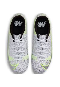 Buty piłkarskie Nike Mercurial Vapor 14 Academy FG/MG Jr CV0811 107 szare srebrny. Kolor: szary. Materiał: skóra, syntetyk. Szerokość cholewki: normalna. Sport: piłka nożna