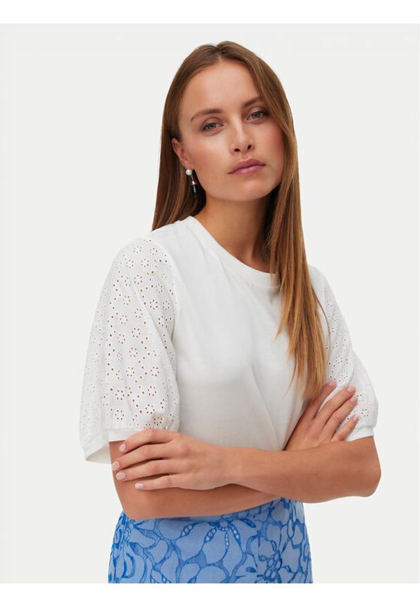 Vero Moda Bluzka Janni 10340706 Biały Regular Fit. Kolor: biały. Materiał: bawełna