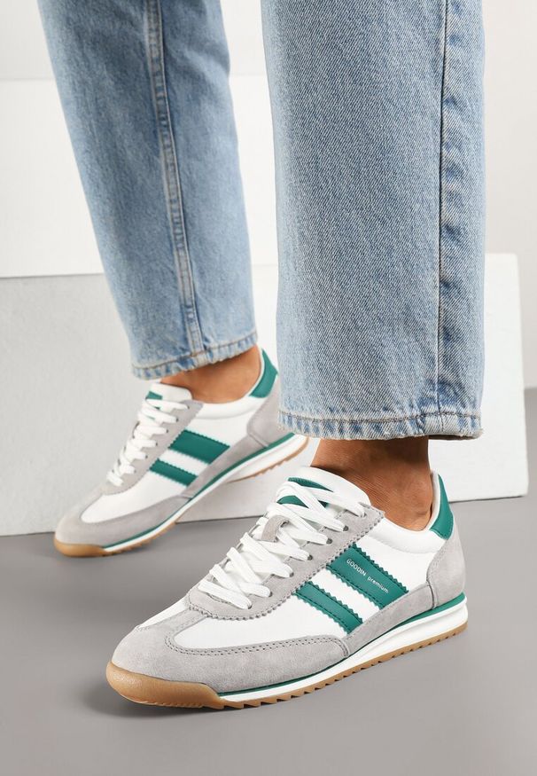 Born2be - Biało-Szare Sneakersy Klasyczne Tenisówki ze Skórzaną Wkładką i Zamszem Naturalnym Tilritia. Okazja: na co dzień. Kolor: biały. Materiał: zamsz, skóra. Szerokość cholewki: normalna