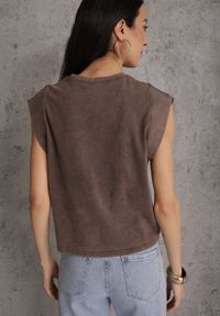 Renee - Brązowy Top z Bawełny w Stylu Grunge z Szeroką Linią Ramion Tezorea. Kolor: brązowy. Materiał: bawełna #8