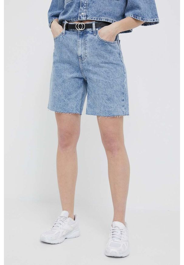 Calvin Klein Jeans szorty jeansowe damskie kolor niebieski gładkie high waist. Stan: podwyższony. Kolor: niebieski. Materiał: bawełna. Wzór: gładki
