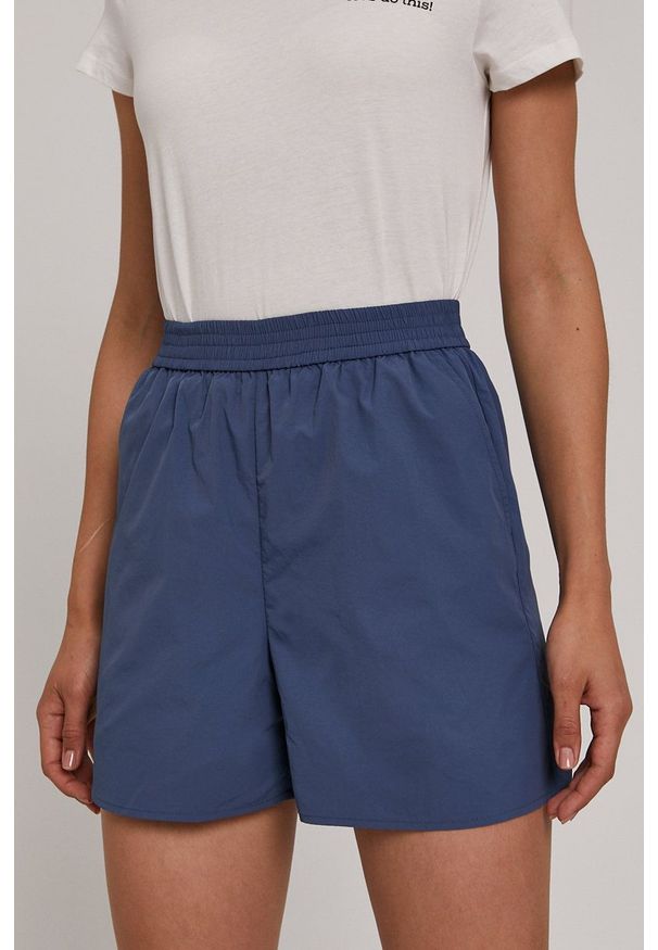 Vero Moda - Szorty. Okazja: na co dzień. Kolor: niebieski. Materiał: tkanina, poliester. Wzór: gładki. Styl: casual